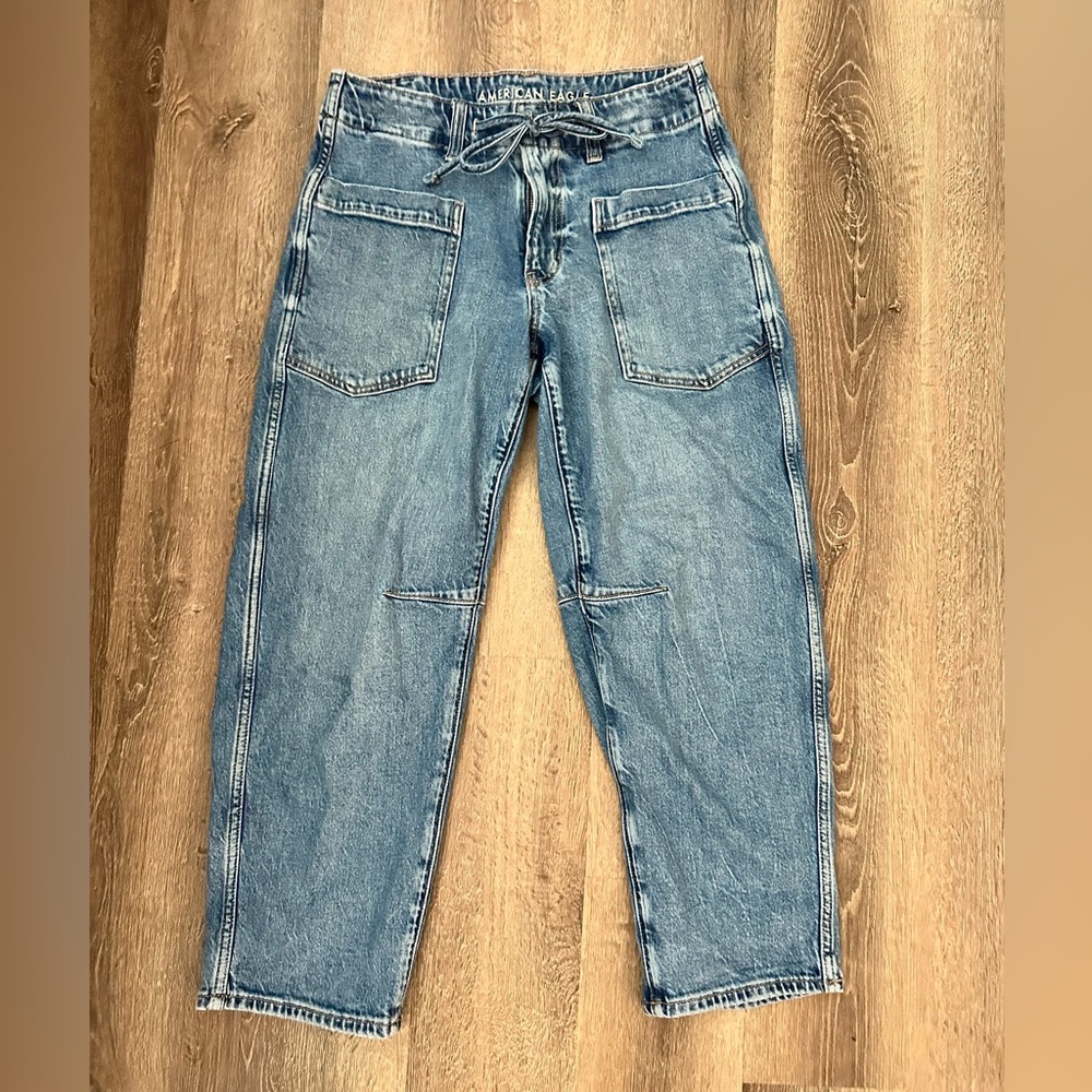 American Eagle Outfitters mid rise cropped barrel jeans